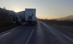 Bilecik'te tır kontrolden çıktı: 1 yaralı!