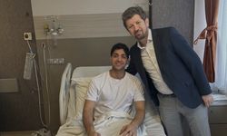 Ameliyat olan basketbolcuyu ziyaret ettiler