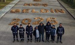 Sazova Parkı’nda yapraklardan dev yazı!