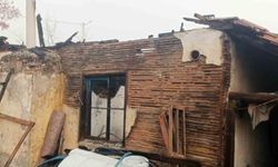 Hisarcık’ta deprem konutunda yangın