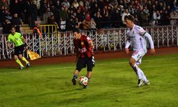 İlk maçına çıktı