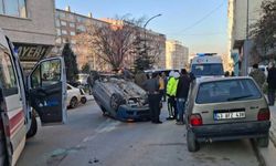 Kütahya'da kontrolünü kaybeden aracı diğer araçlar durdurdu!