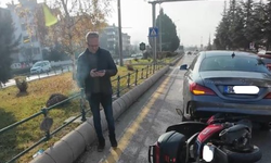Eskişehir'de otomobil altına giren motosikletli son anda ölümden döndü!