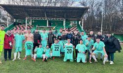 Şekerspor liderliğini sürdürüyor