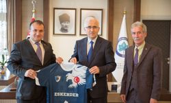 Eskişehirli dadaşlardan ESOGÜ’ye ziyaret