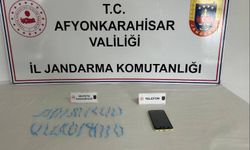Yasaklı maddeyle yakalandı, tutuklandı