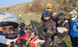 Yeni doğmuş kuzuyu annesi ile kavuşturdular