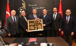 Genel Başkan Özel, Sivrihisar heyetini TBMM’de kabul etti