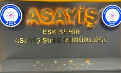 Eskişehir'de polisin dikkati dolandırıcıların tezgahını bozdu!