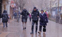 Meteoroloji uyarmıştı: Eskişehir'e kar geldi!