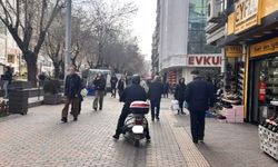 Eskişehir'de yaya yolunda yine motosiklet krizi!