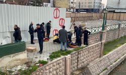 Eskişehir'de Porsuk Çayı'na düştü, böyle kurtarıldı!