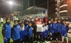 Antrenörlerine doğum günü sürprizi yaptılar