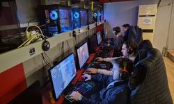 Çip krizi internet kafeleri zorluyor: Bilgisayar fiyatları katlandı