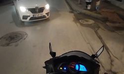Eskişehir’de motosikletlinin ölümle burun buruna geldiği anlar kamerada!