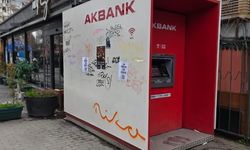 Eskişehir’de bankamatik vandalların hedefi oldu!