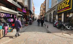 Eskişehir’de kaldırım işgali yaya güvenliğini tehdit ediyor!