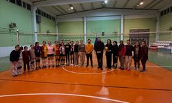 Anneler ve kızları turnuvada ter döktü