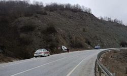 Eskişehir-Söğüt yolunda kaza: Araç dağlık alana girdi!