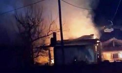 Hisarcık'ta çıkan yangın ev ve samanlık kullanılmaz halde!