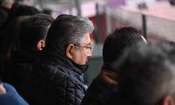 Vali Yılmaz'dan Eskişehirspor'a tribünden destek!