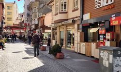 Eskişehir'de Ramazan ayıyla birlikte uzun kuyruklarda kayboldu