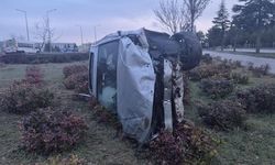 Seyitgazi yolunda feci kaza: Defalarca takla attı!