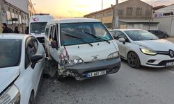 Eskişehir’de zincirleme trafik kazası: 3 yaralı