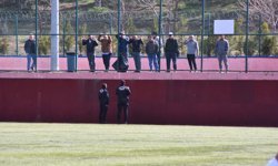 Eskişehir'deki maçta çevik kuvvetten taraftarlara uyarı