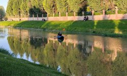 Kanlıkavak'ta gençlerin kano keyfi