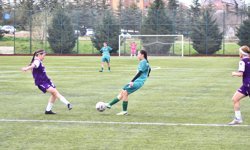 Sadece Çamlıcaspor galibiyetle başladı