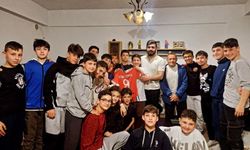 Sakatlanan arkadaşlarını ziyaret ettiler