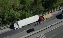 Bilecik-Sakarya yolunda kaza: Araç kuyruğu oluştu!