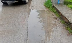 Eskişehir'de yağış sonrası yollar gölete döndü!