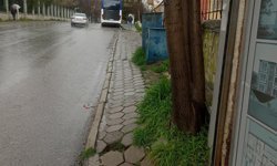 Eskişehir'de kaldırım da yürümekte zor!