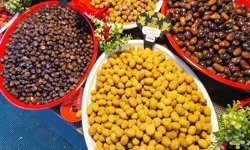 Eskişehir'de zeytin tezgahlarında fiyatlar dikkat çekiyor