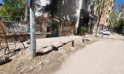 Eskişehir'de inşaat yapılan sokaklar harabeye döndü