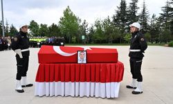 Eskişehir'de rahatsızlanan polis memuru son yolculuğuna uğurlandı