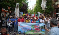 Eskişehir sokakları festivalle açık hava sahnesine dönüştü