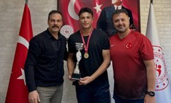 Mutluluklarını paylaştılar