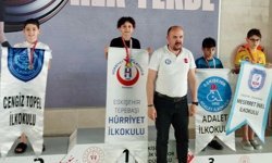 Kerem okuluna büyük gurur yaşattı