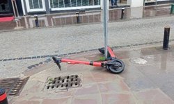 Eskişehir'de scooterlar kaldırımda gelişi güzel bırakılıyor