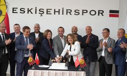 Eskişehirspor’a kuruluş yıl dönümünde Ünlüce'den ziyaret