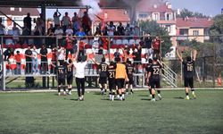 İstiklal 26 Spor şampiyonluğu taraftarıyla kutladı