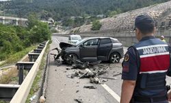Eskişehir'e giden araç tıra arkadan çarptı: 2 yaralı!