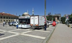 Kızılay’ın mobil kan bağış aracına Eskişehir'de yoğun ilgi
