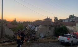 Seyitgazi'de yangını söndürmeye gittiler: Dönüş yolunda kaza geçirdiler!