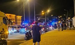 Bilecik'te gece yarısı kaza: refüje çarpan araç ters döndü