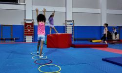 Tepebaşı’nda çocuklar yaz döneminde sporla gelişiyor