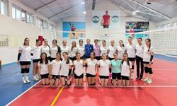DSİ’nin voleybolcuları sıkı çalışıyor
